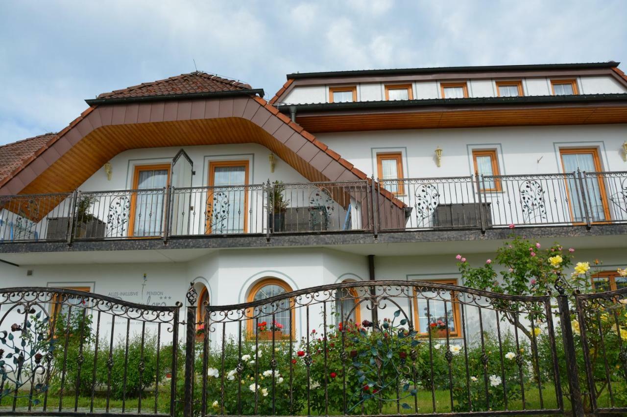 יאנרסדורף Pension Restaurant Rosenberg מראה חיצוני תמונה