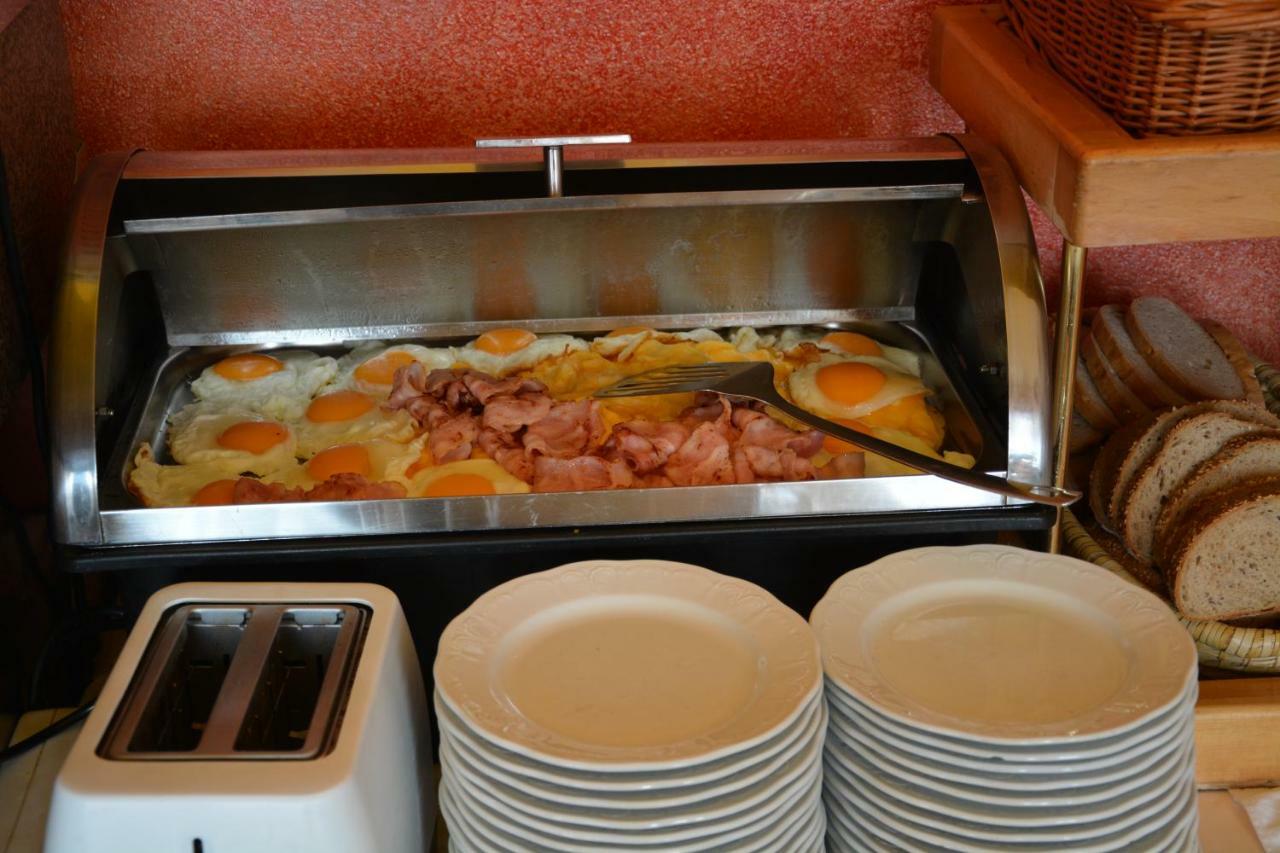 יאנרסדורף Pension Restaurant Rosenberg מראה חיצוני תמונה